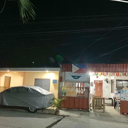 J & C Guesthouse Moalboal Exterior photo
