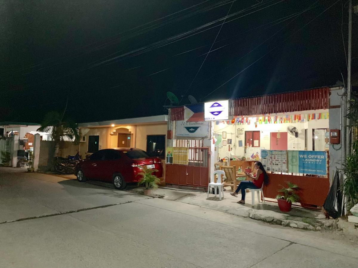 J & C Guesthouse Moalboal Exterior photo